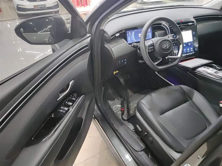 Фото 16 - Hyundai Tucson L