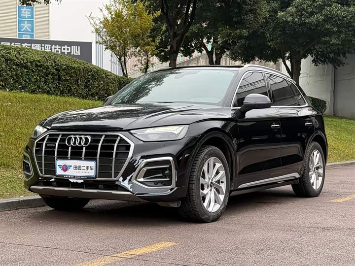 Фото 1 - Audi Q5L