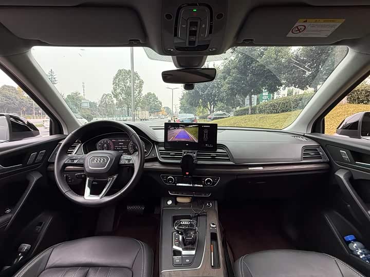 Фото 10 - Audi Q5L