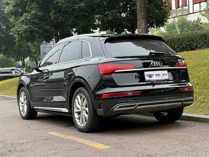 Фото 4 - Audi Q5L