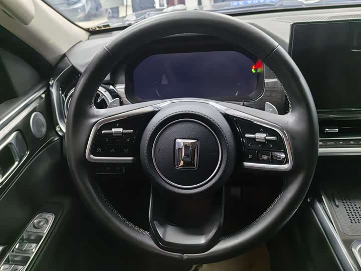 Фото 13 - Tank 400 Hybrid