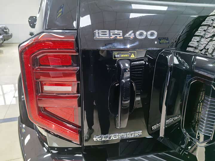 Фото 19 - Tank 400 Hybrid