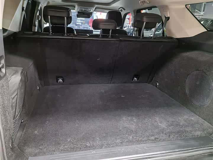 Фото 21 - Tank 400 Hybrid