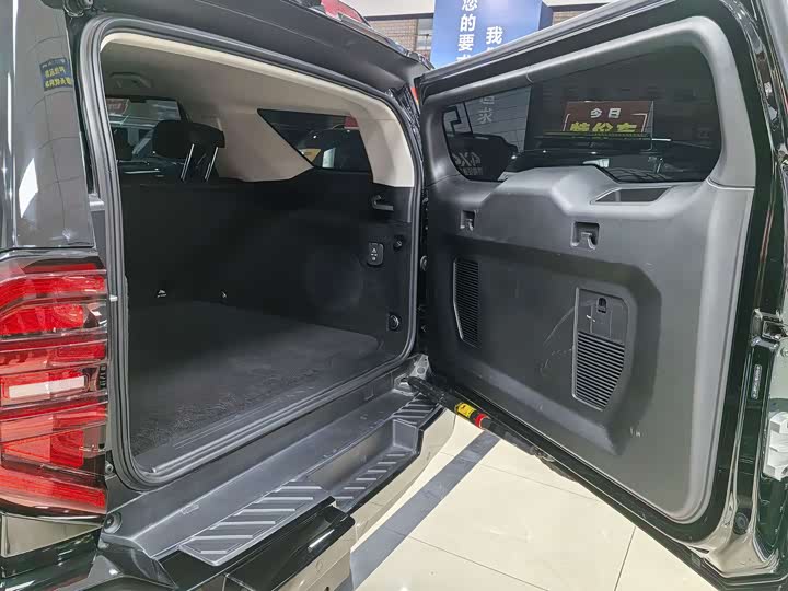 Фото 22 - Tank 400 Hybrid