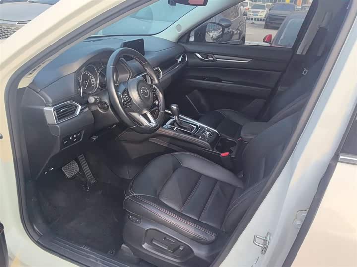 Фото 15 - Mazda CX-5