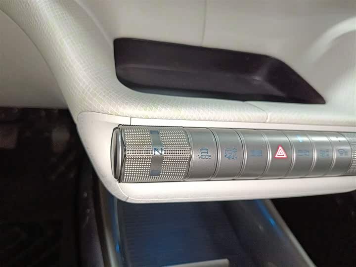 Фото 14 - BYD Dolphin