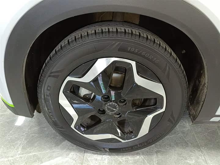 Фото 23 - BYD Dolphin