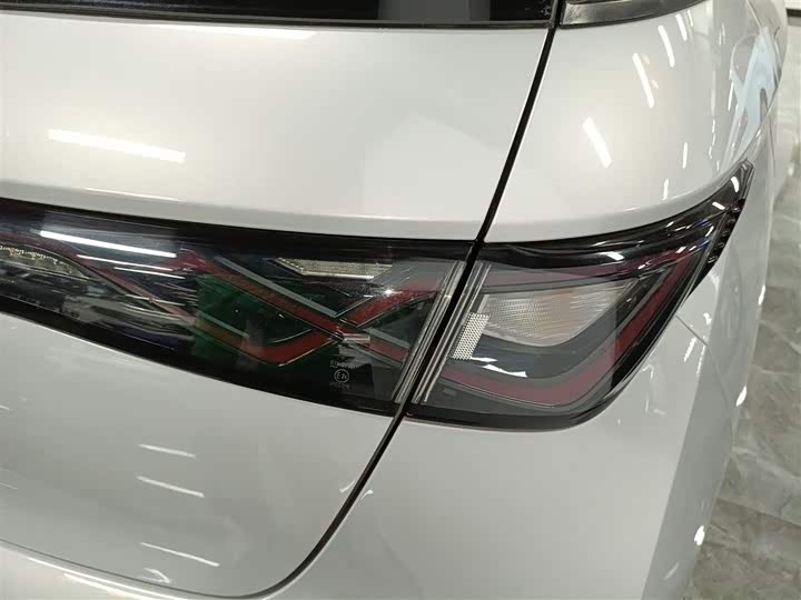 Фото 8 - BYD Dolphin