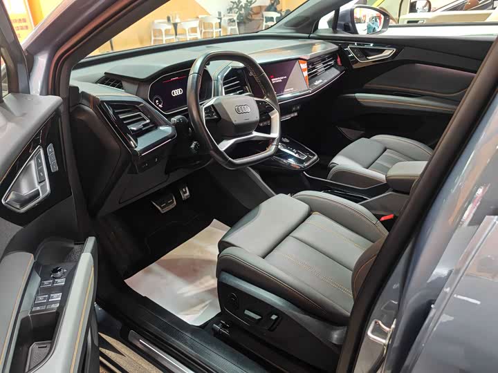 Фото 3 - Audi Q4 e-tron