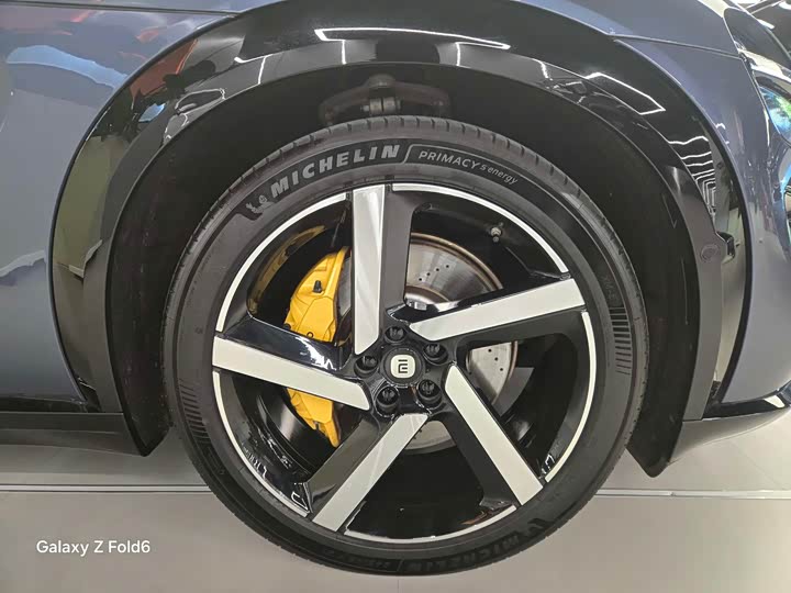 Фото 10 - Xiaomi YU7