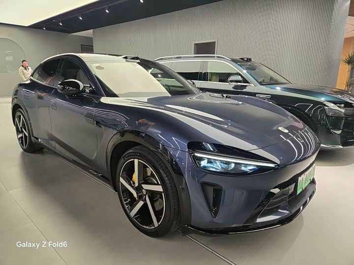 Фото 3 - Xiaomi YU7