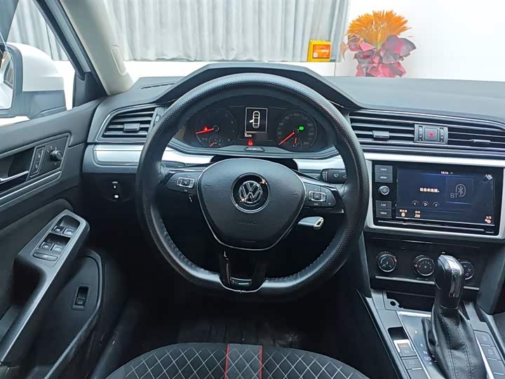 Фото 11 - Volkswagen Lamando L