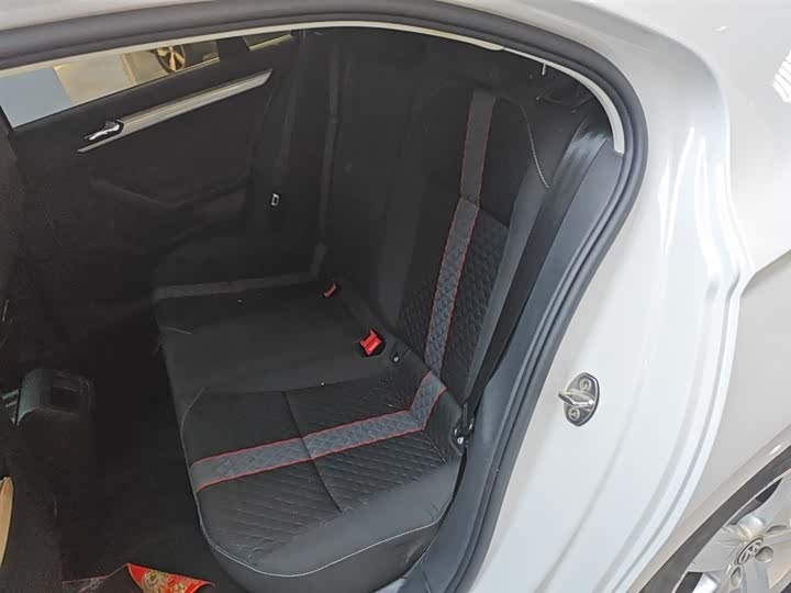 Фото 17 - Volkswagen Lamando L