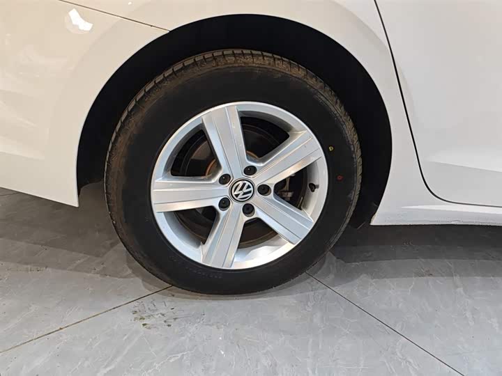 Фото 26 - Volkswagen Lamando L