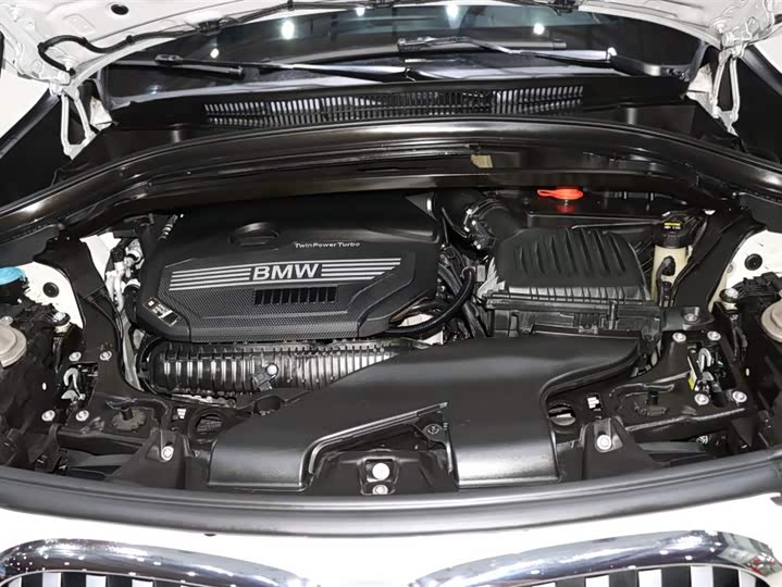 Фото 18 - BMW X1