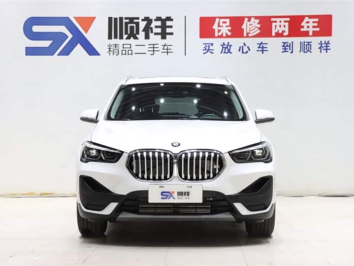 Фото 2 - BMW X1