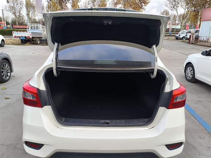 Фото 19 - Nissan Sylphy