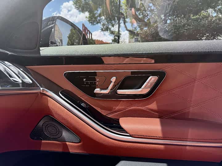 Фото 9 - Mercedes-Benz Maybach S-Class