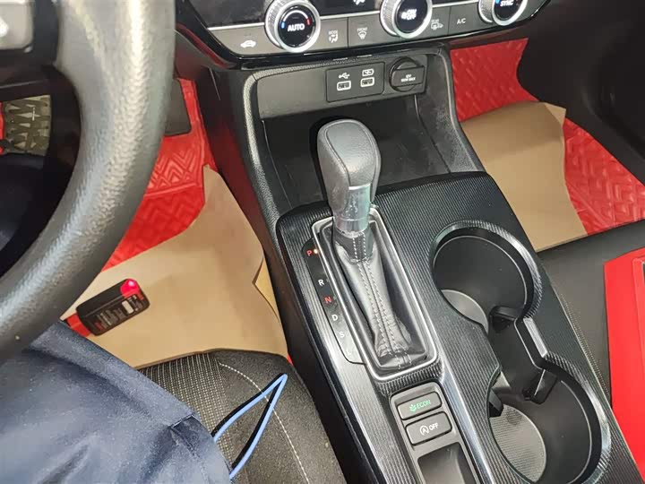 Фото 14 - Honda Civic