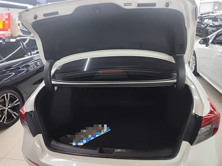 Фото 19 - Honda Civic