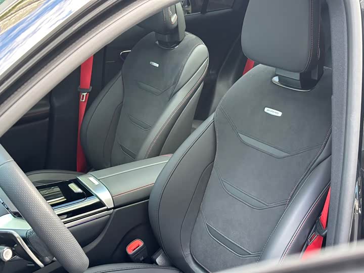 Фото 11 - Mercedes-Benz GLC-Class AMG