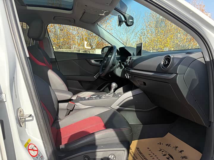 Фото 17 - Audi Q2L