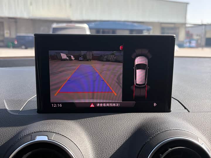 Фото 19 - Audi Q2L