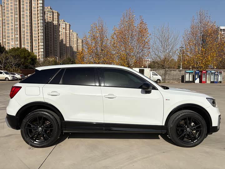 Фото 4 - Audi Q2L