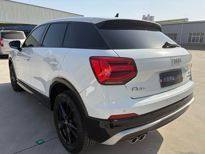 Фото 7 - Audi Q2L