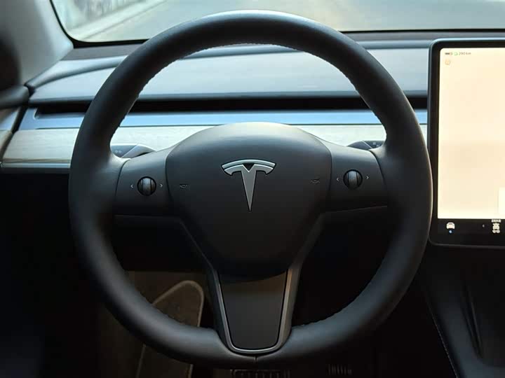 Фото 12 - Tesla Model Y