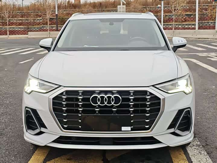 Фото 2 - Audi Q3