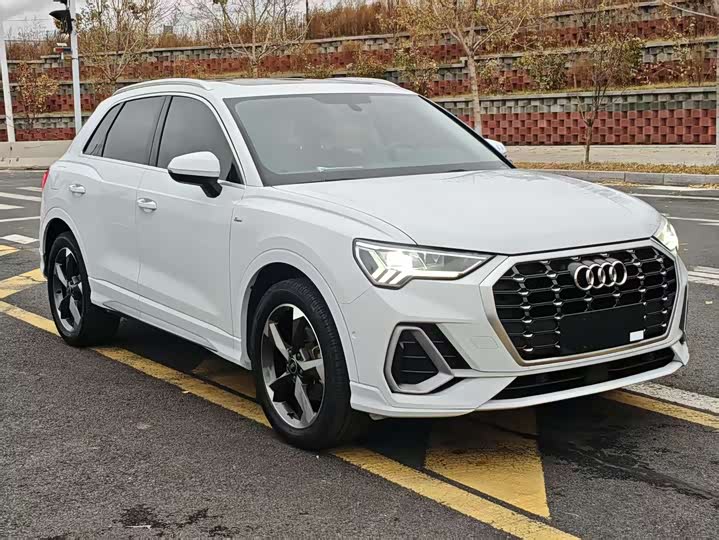 Фото 3 - Audi Q3