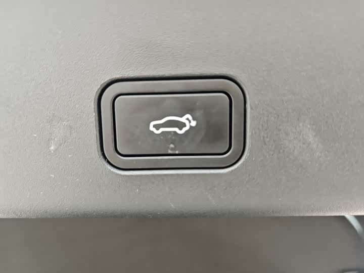 Фото 20 - Zeekr 001