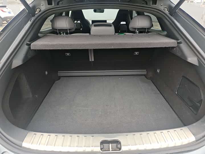 Фото 23 - Zeekr 001