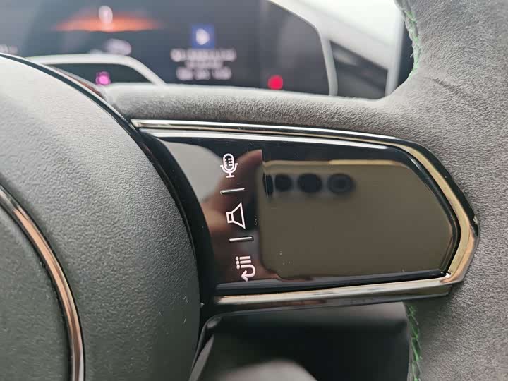 Фото 8 - Zeekr 001