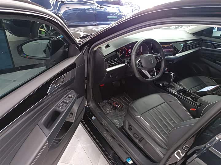 Фото 16 - Volkswagen Passat