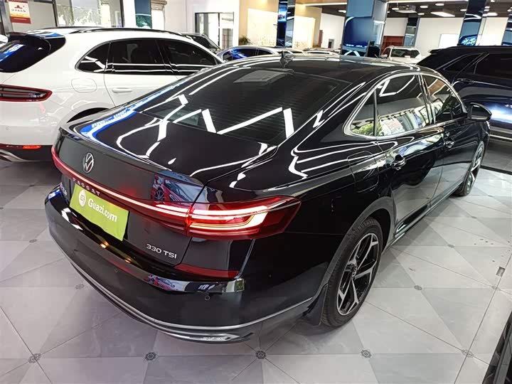 Фото 7 - Volkswagen Passat