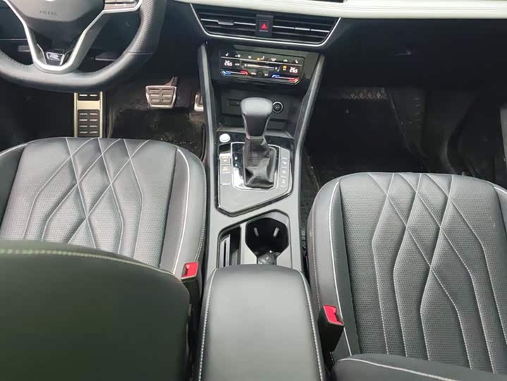 Фото 16 - Volkswagen Tiguan L Pro