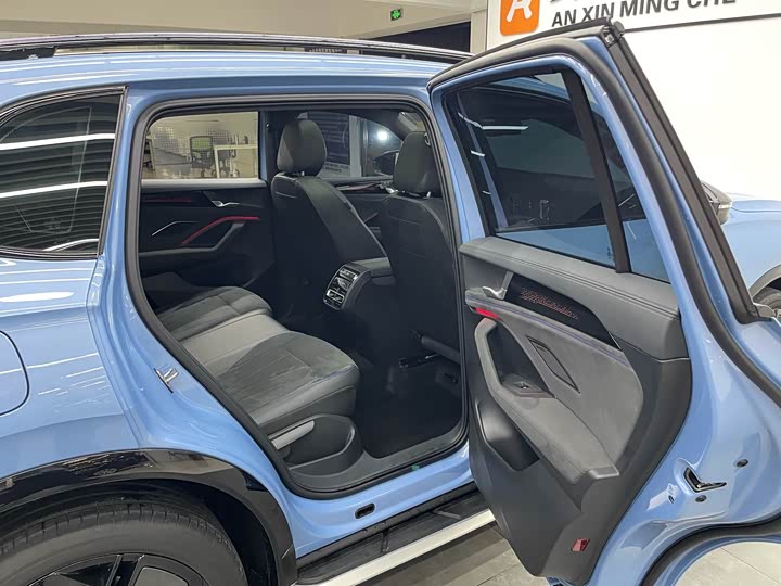 Фото 13 - Volkswagen Tiguan L Pro