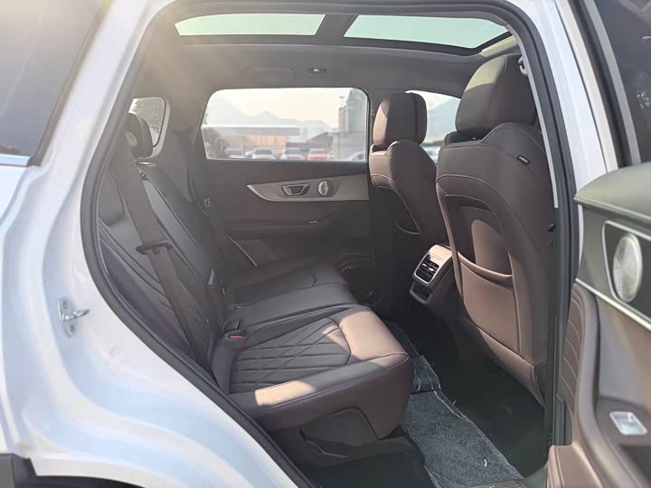 Фото 12 - Chery Tiggo 8 Pro