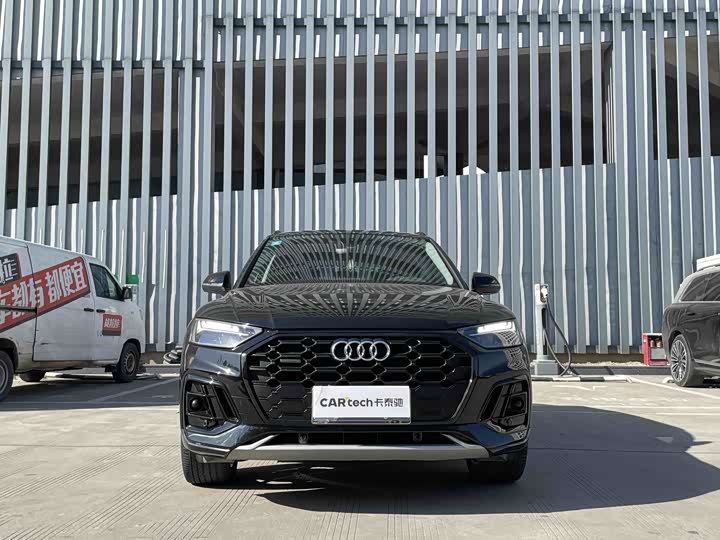 Фото 3 - Audi Q5L