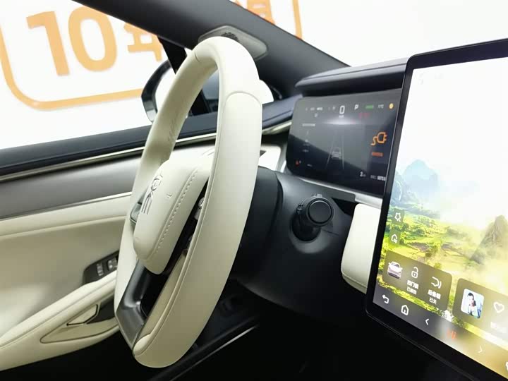 Фото 22 - BYD Song L