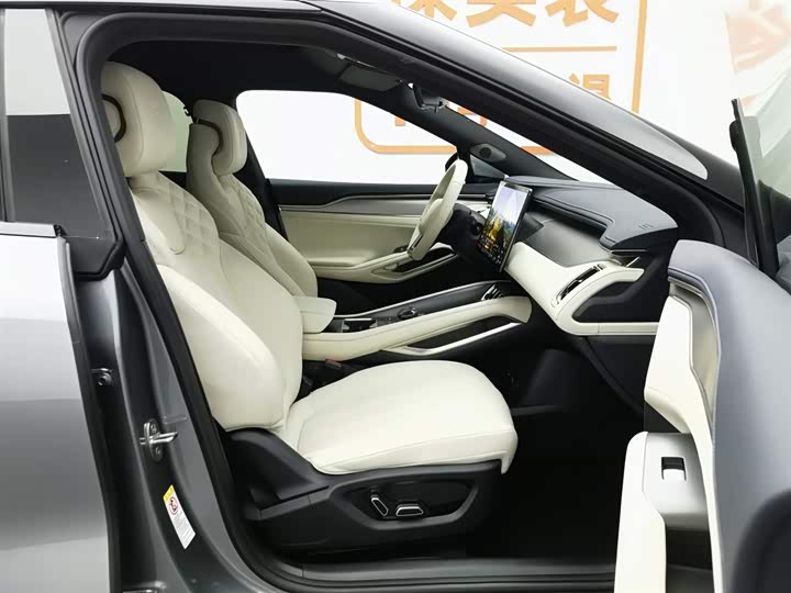 Фото 23 - BYD Song L