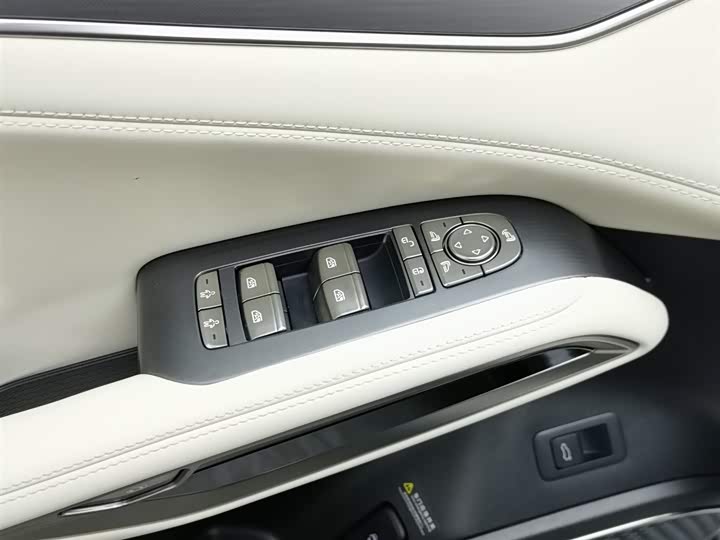 Фото 9 - BYD Song L