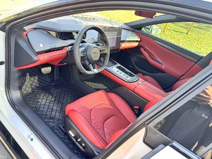 Фото 4 - Xiaomi SU7