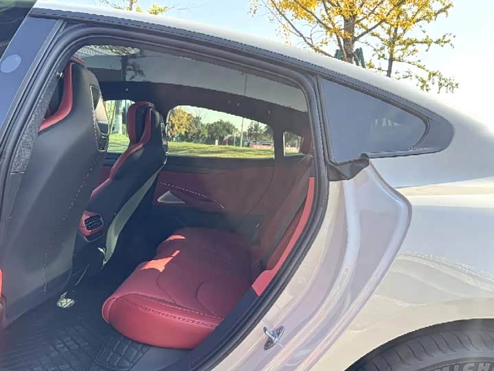 Фото 5 - Xiaomi SU7