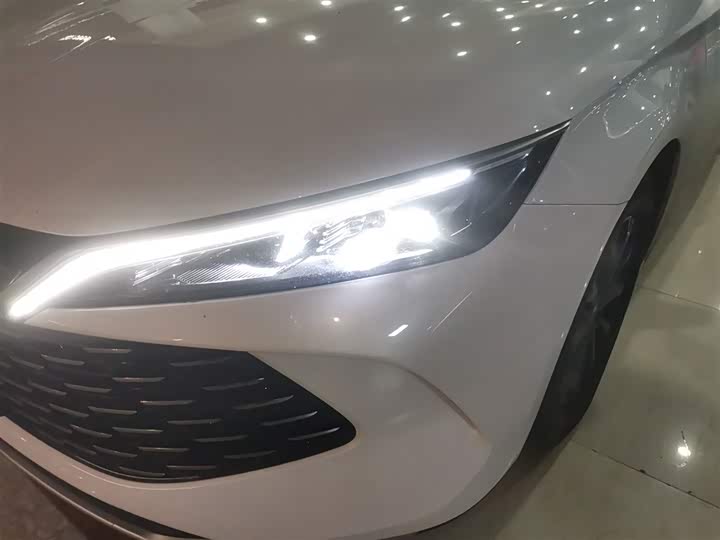 Фото 24 - BYD Qin L