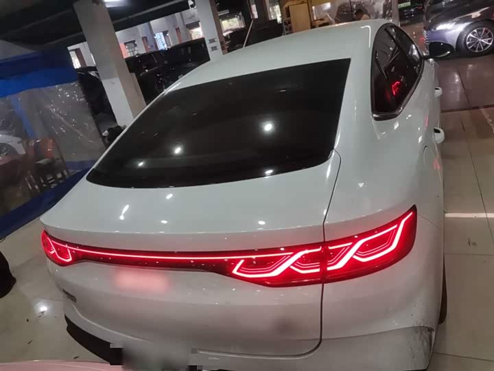 Фото 6 - BYD Qin L