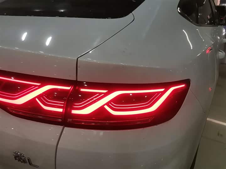 Фото 8 - BYD Qin L