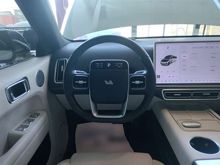 Фото 11 - LiXiang L6